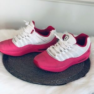 Jordan Max Air 11’s, pink and white, 6.5